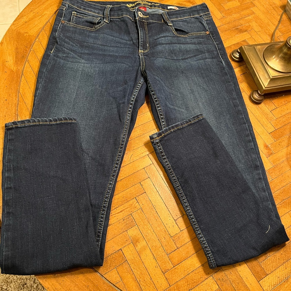Arizona Jeans. Super skinny. SiZe 11